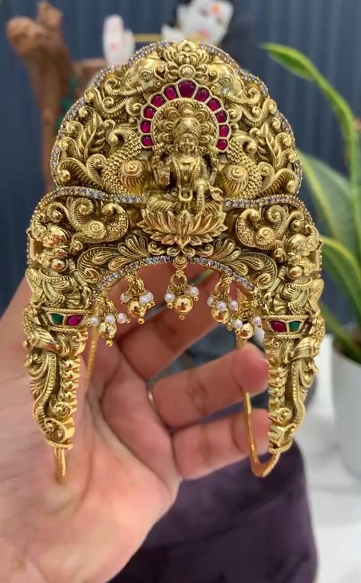 Beautiful Single Vanki