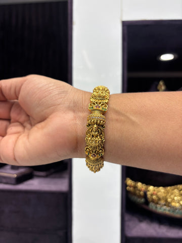 Beautiful 3D openable bangle (open type )