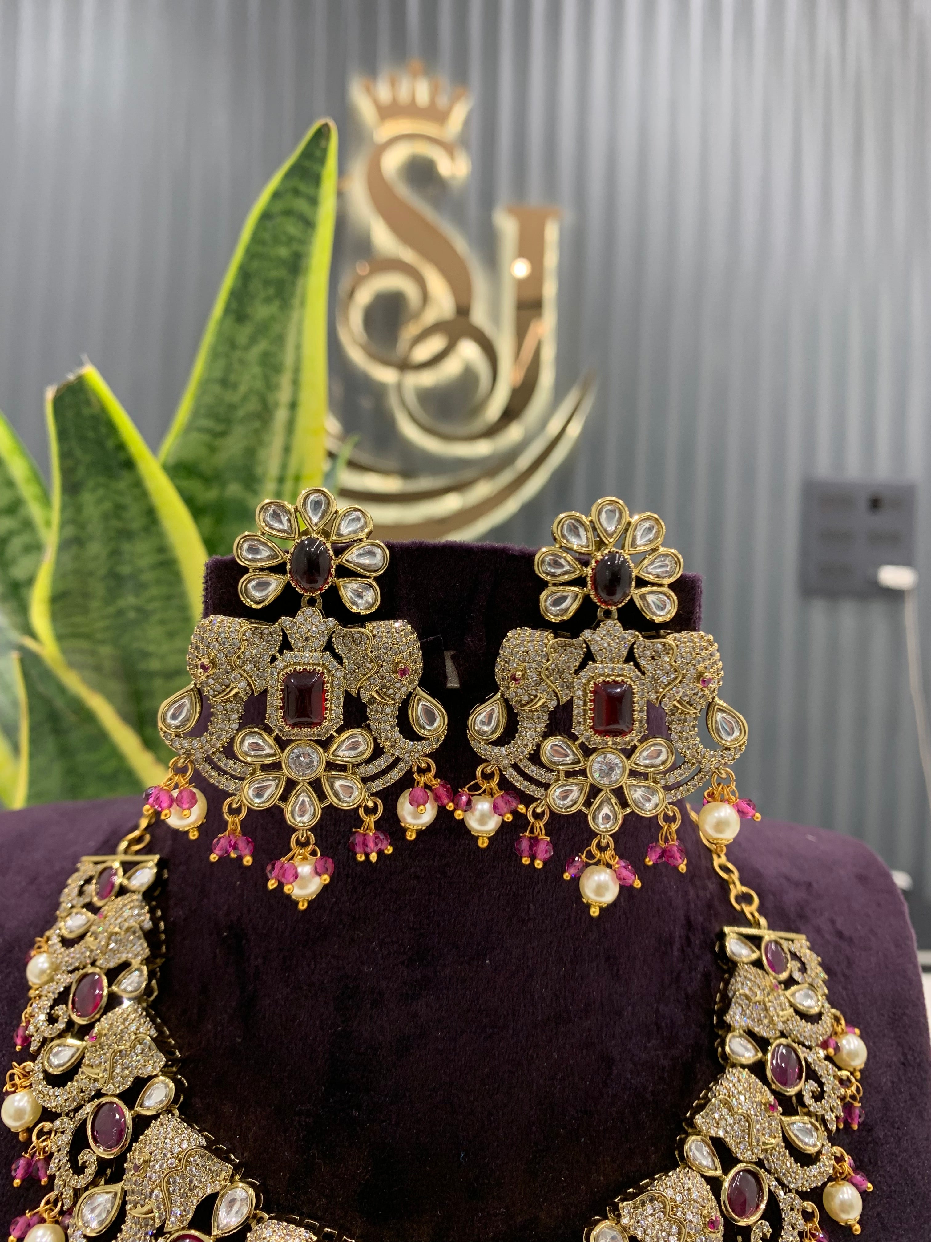 Beautiful Neckset