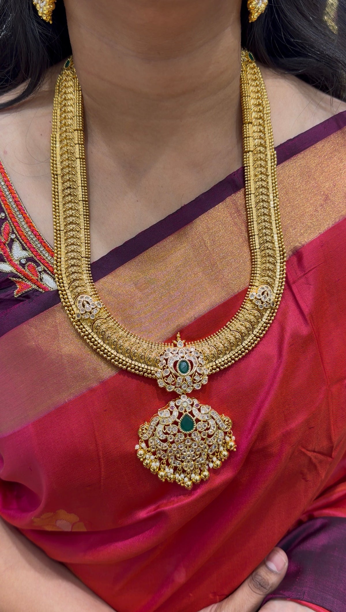 Beautiful uncut stones pendant kasula haram with screwback earrings