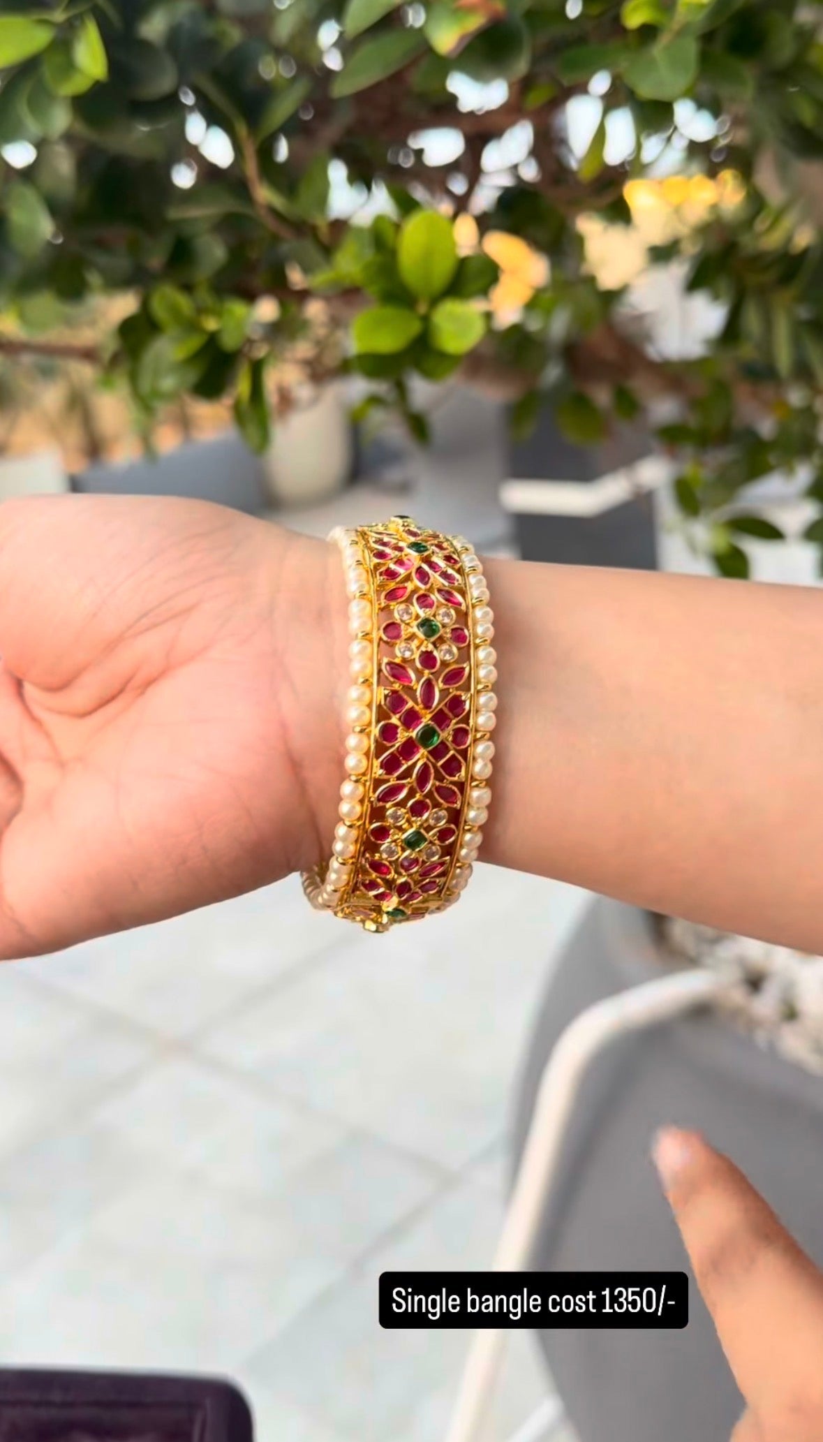 Beautiful bangle free size (single )