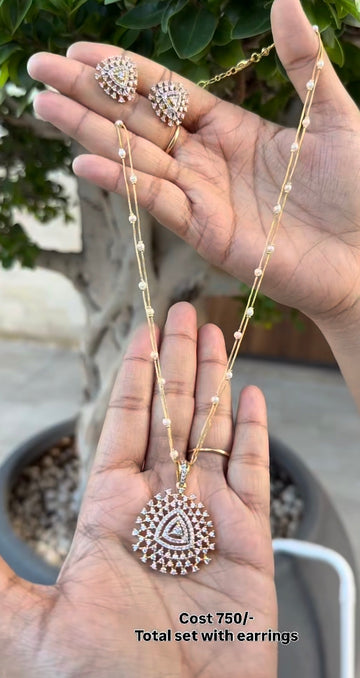 Beautiful Pendent set