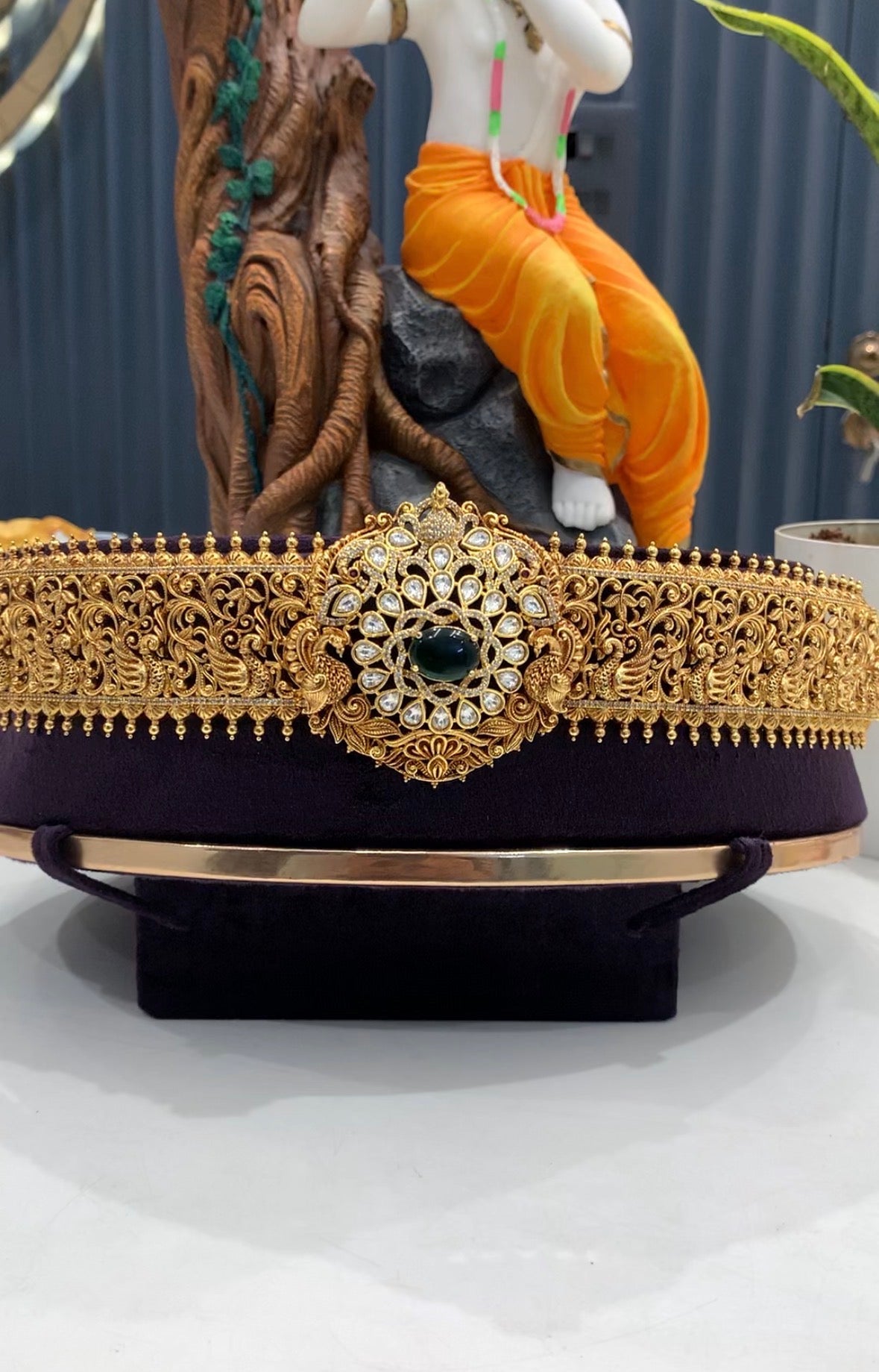 Beautiful adult vaddanam