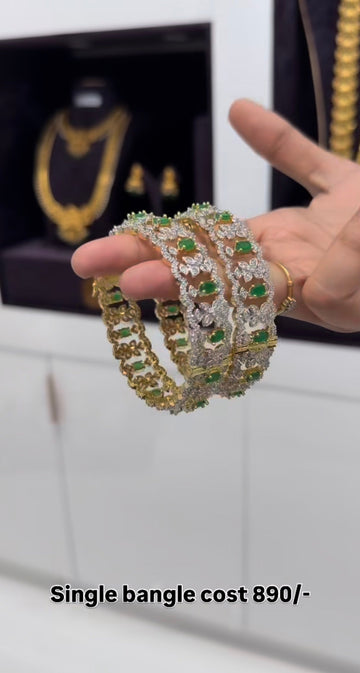 Beautiful GJ polish openable bangle (single)free size