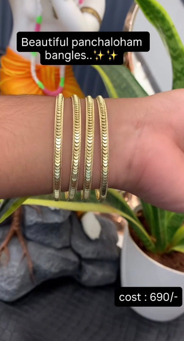 Beautiful panchola bangles set of 4