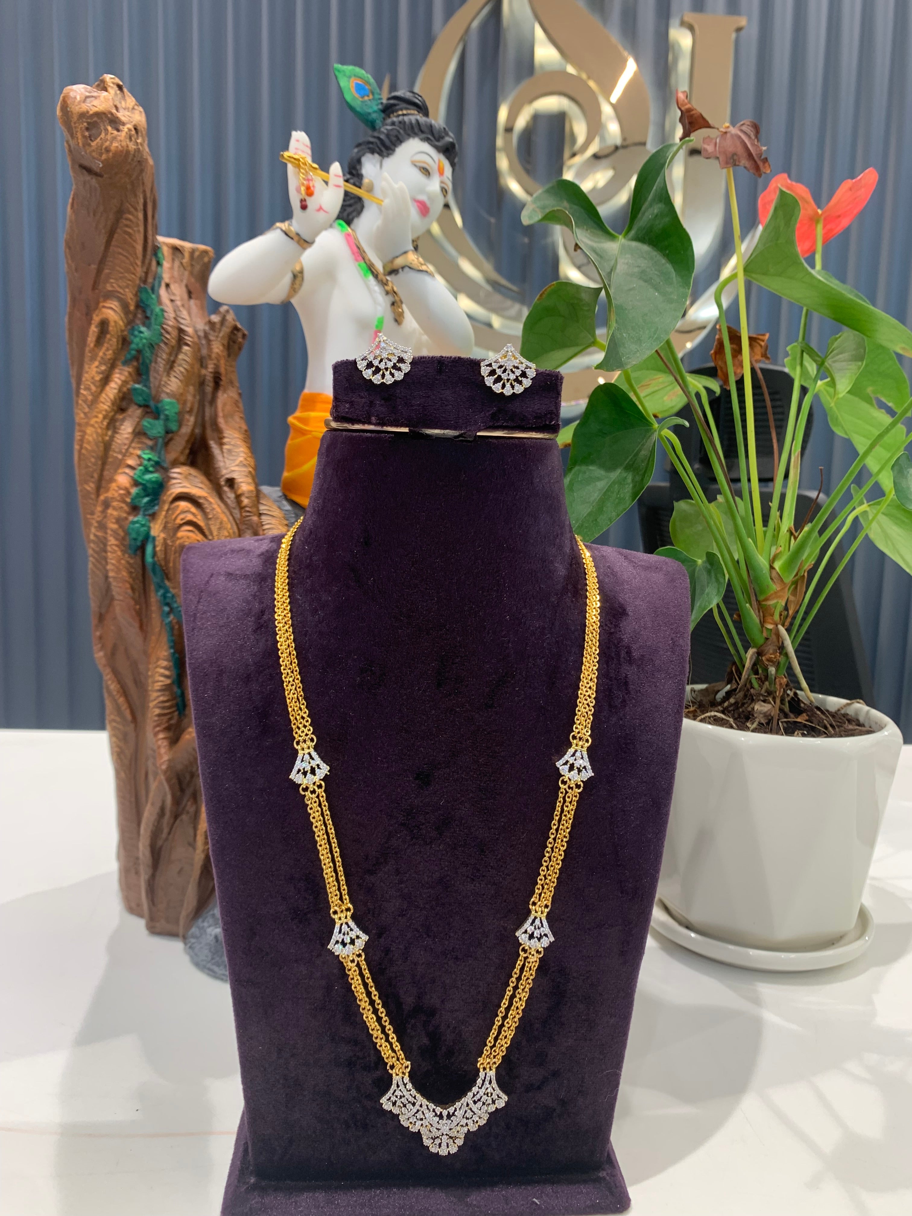 Beautiful Chandraharam set