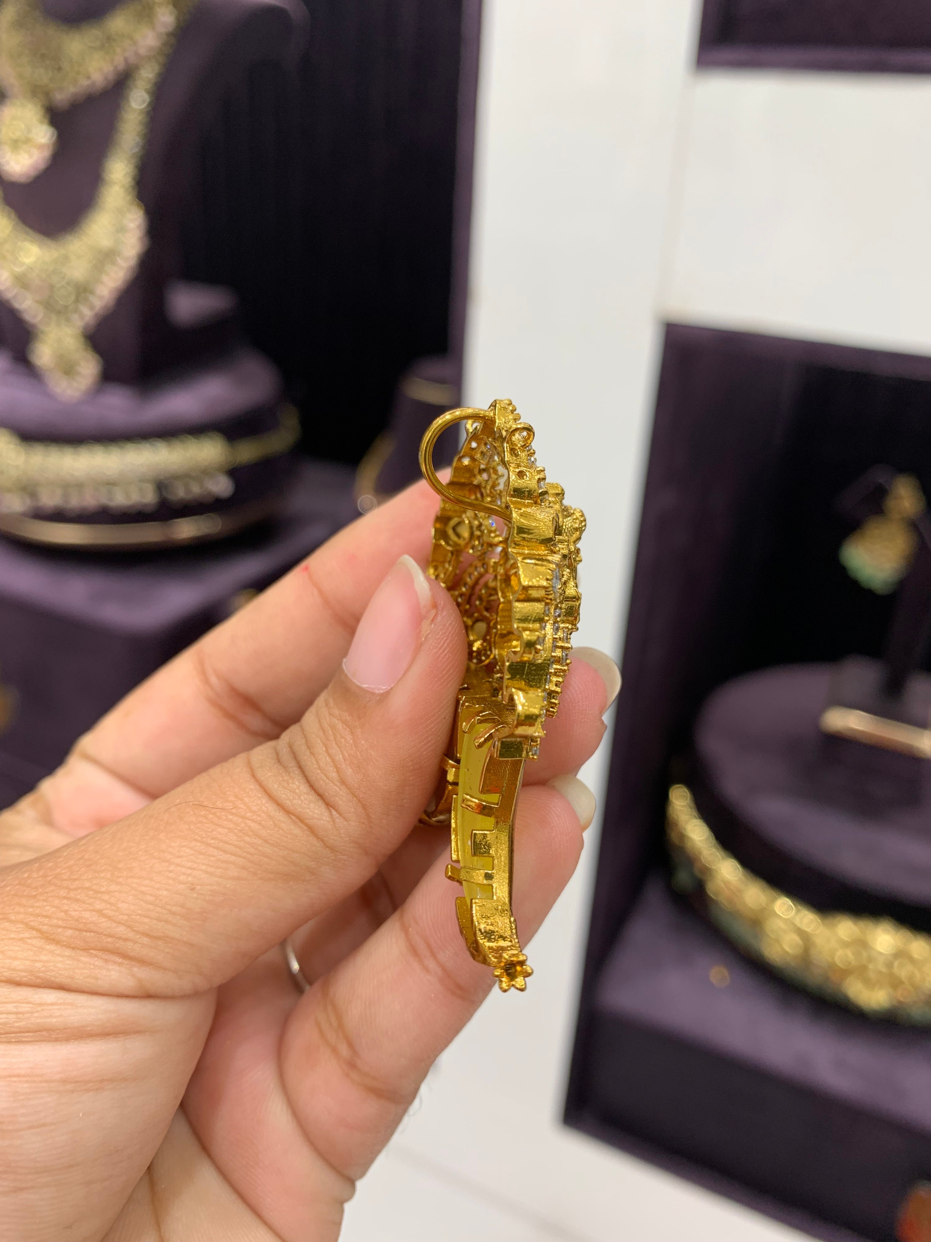 Beautiful Ganesh Tiger Nail with Backhook