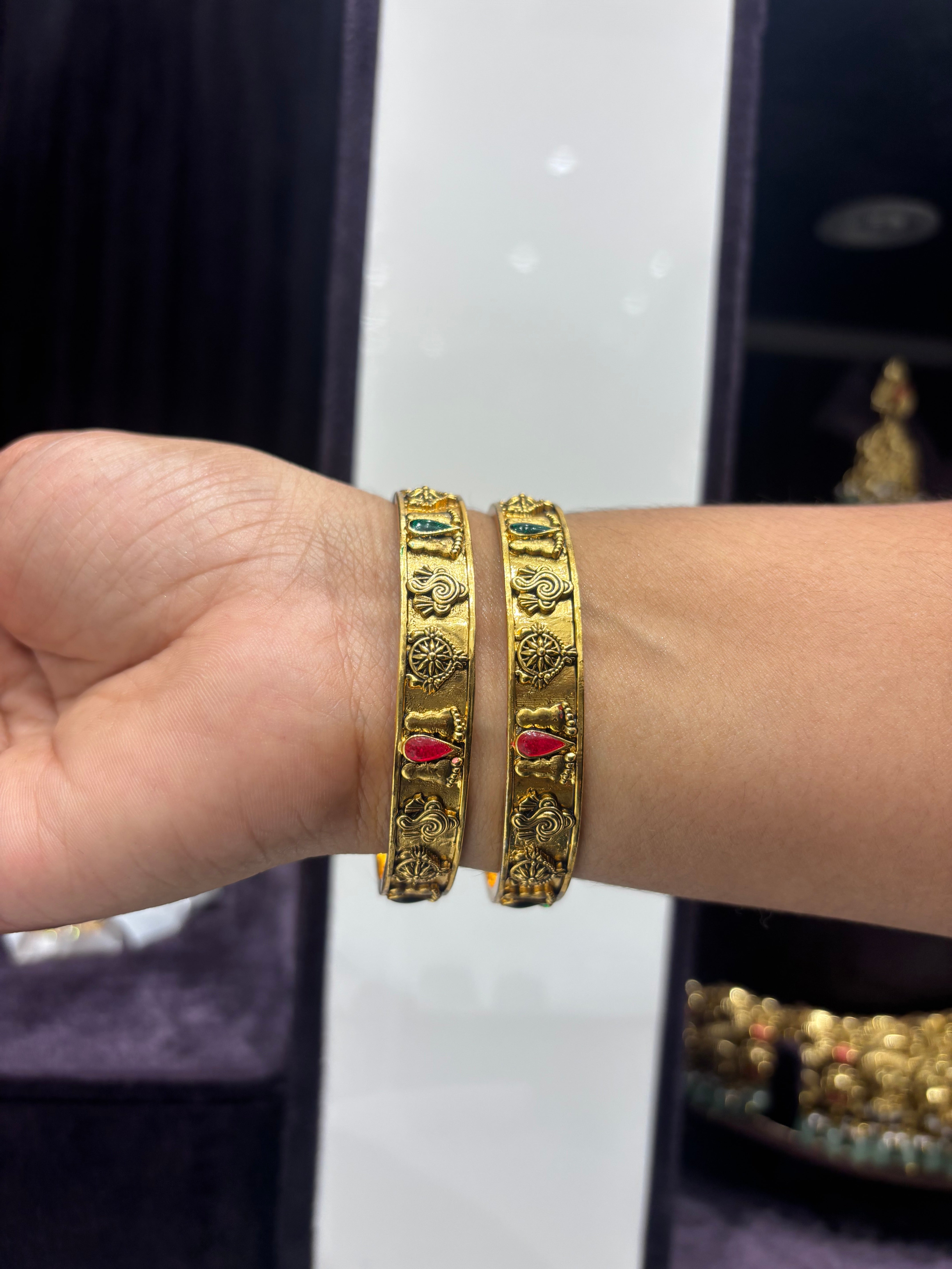 Beautiful traditional balaji bangles