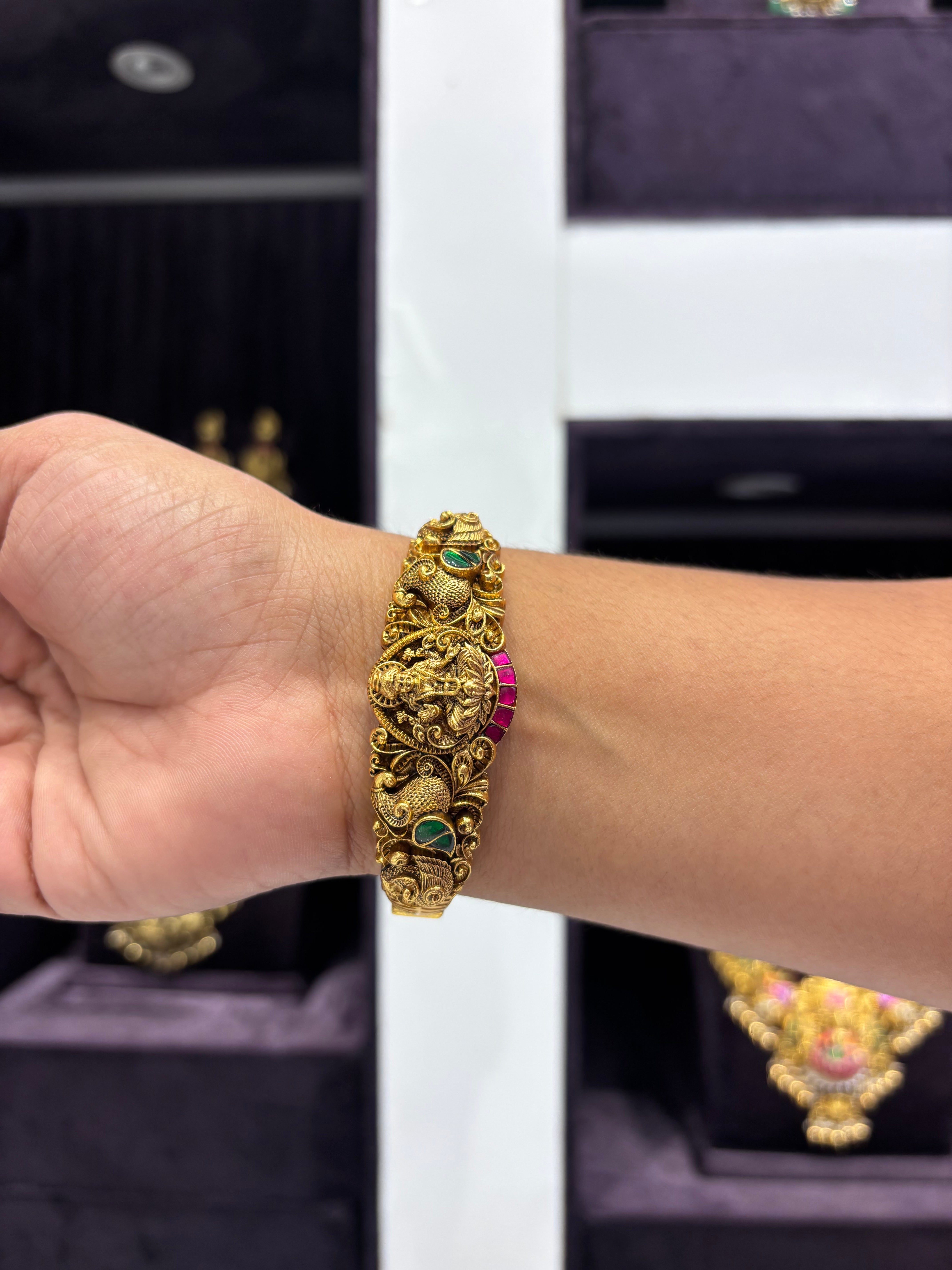 Beautiful Jadhav kada bracelet