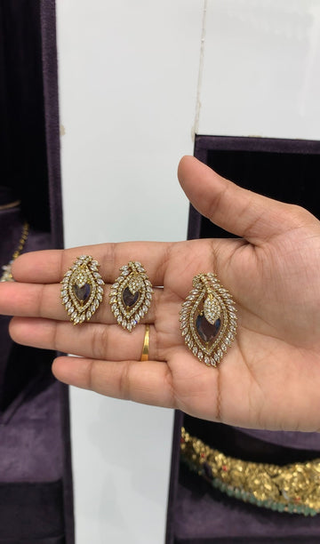 Beautiful Pendent set with Back Hook