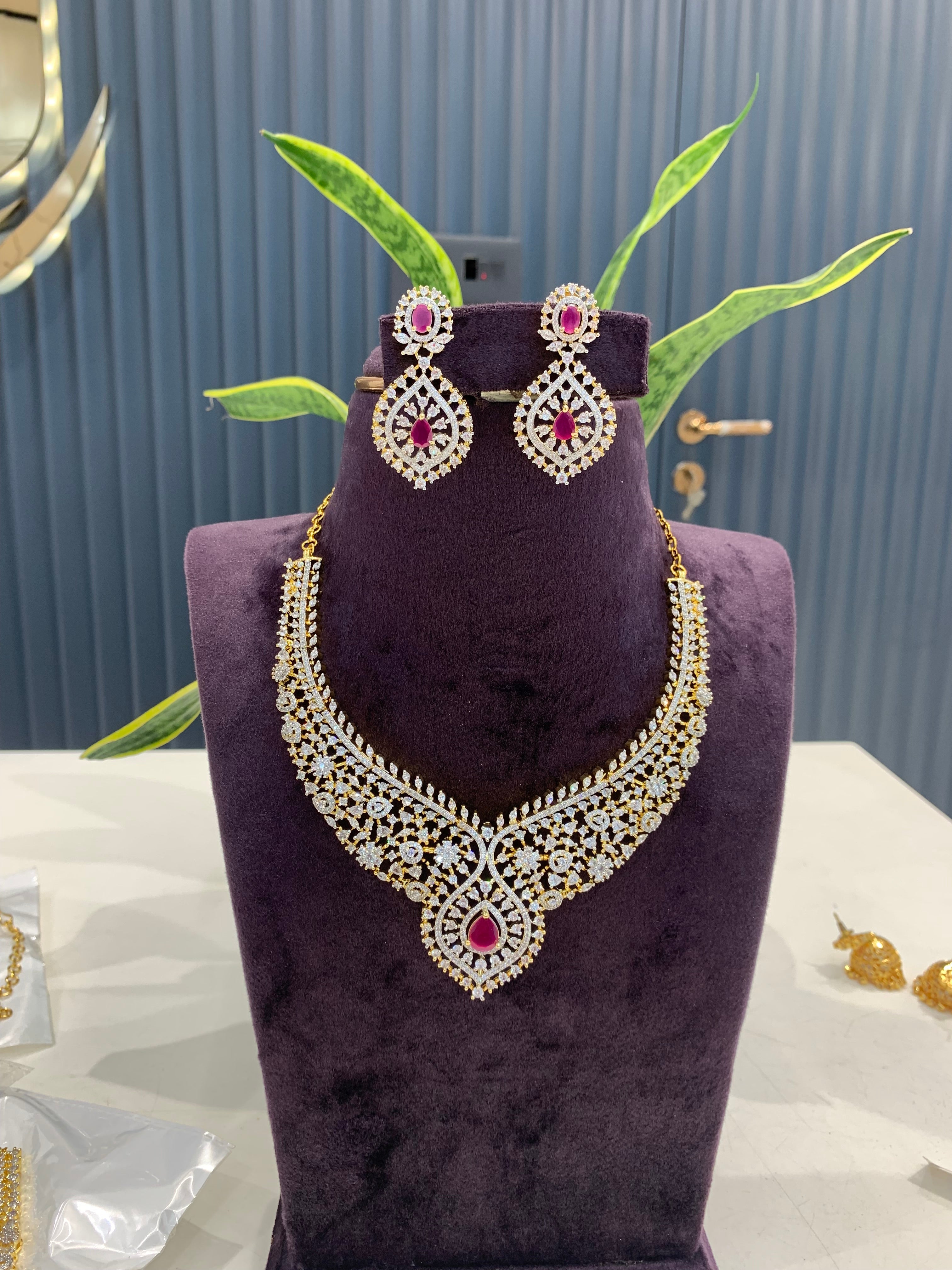 Beautiful Pink stone Chocker