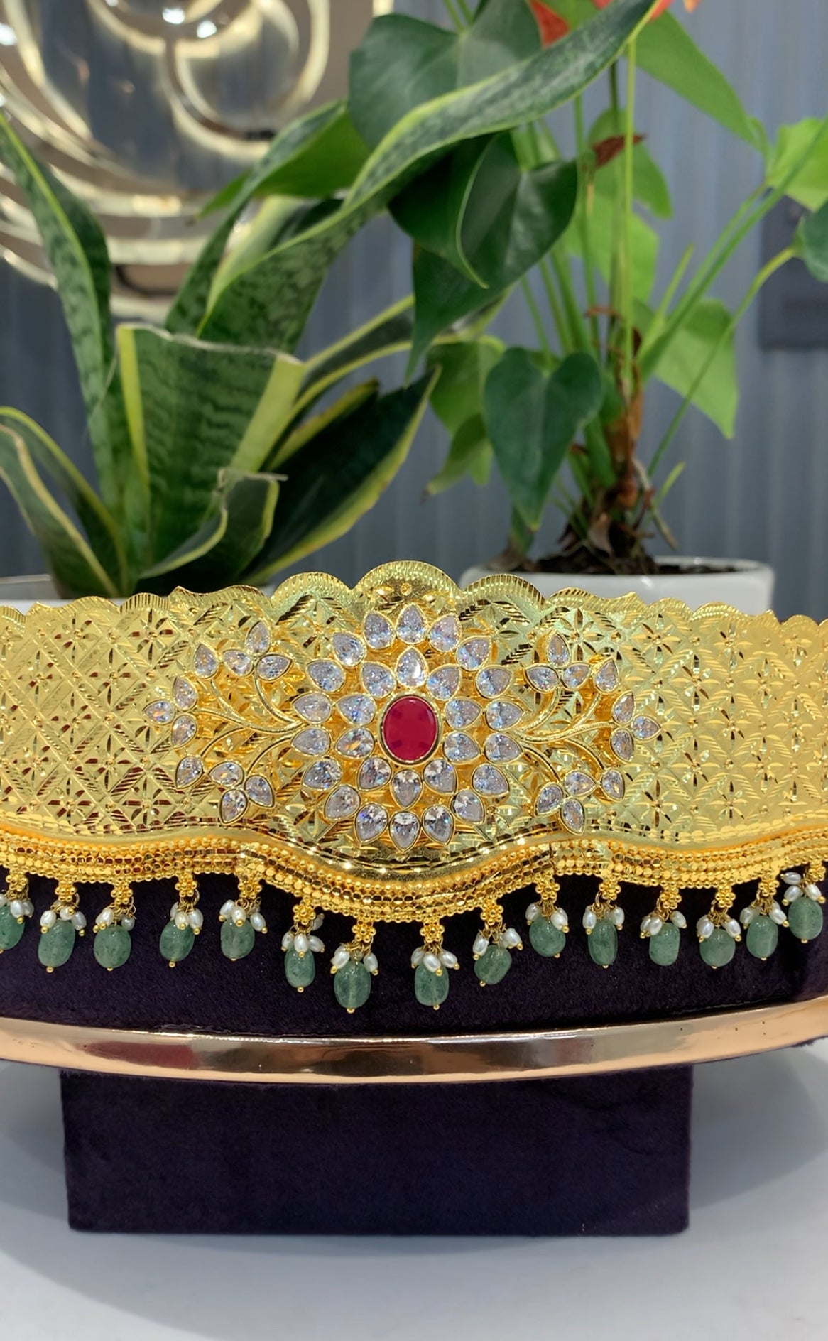 Beautiful uncut stone adult vaddanam