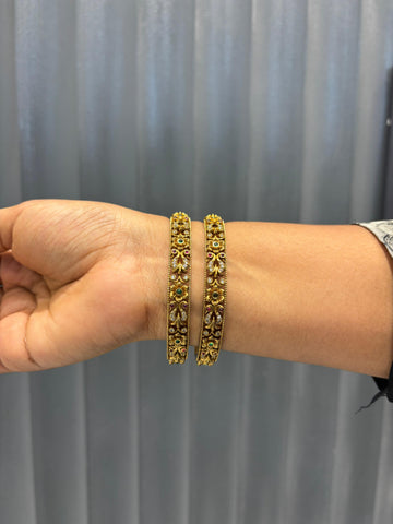 Beautiful mehendi polish bangles
