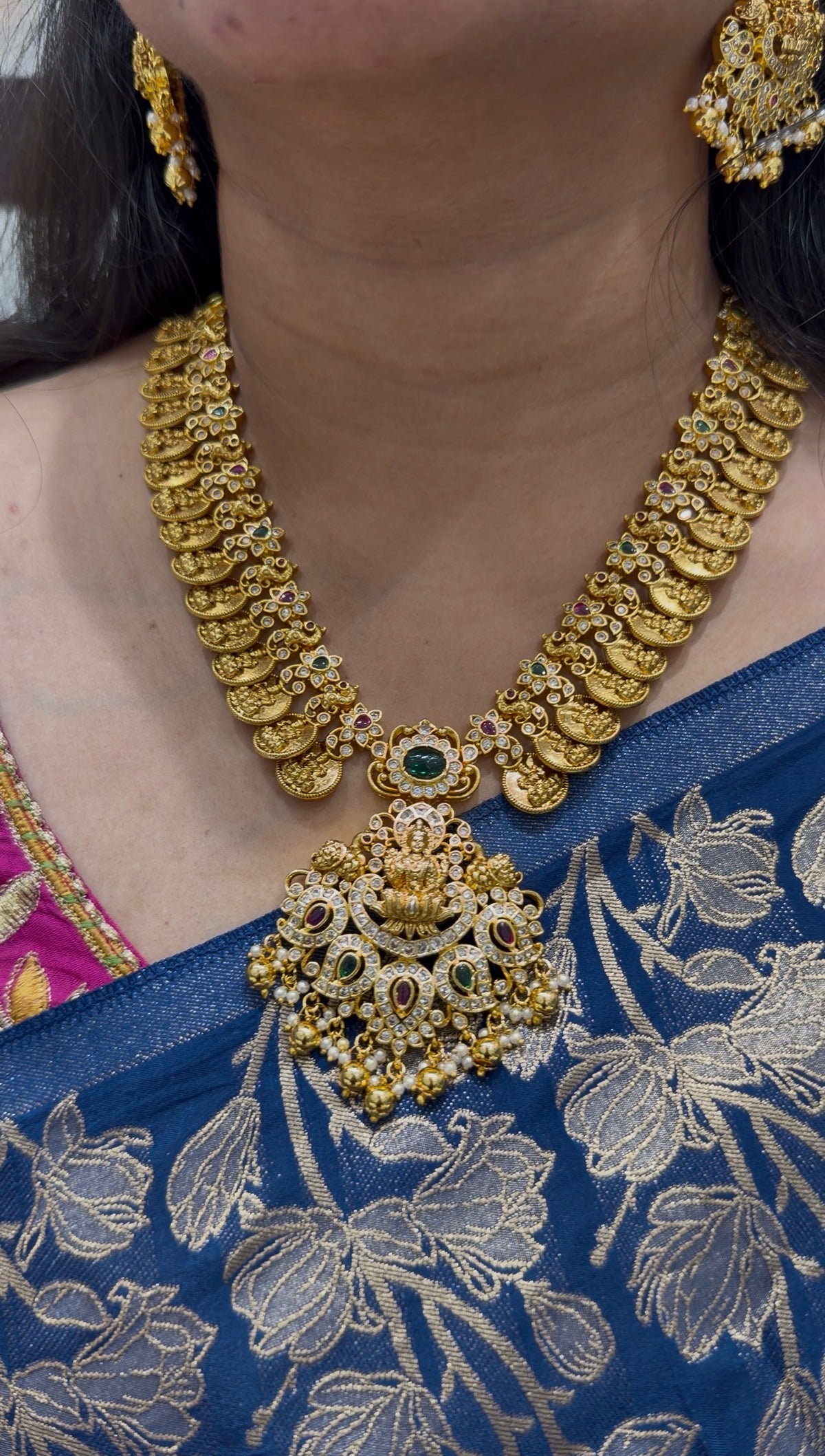 Kasulu Gold replica Necklace set with pushback earrings