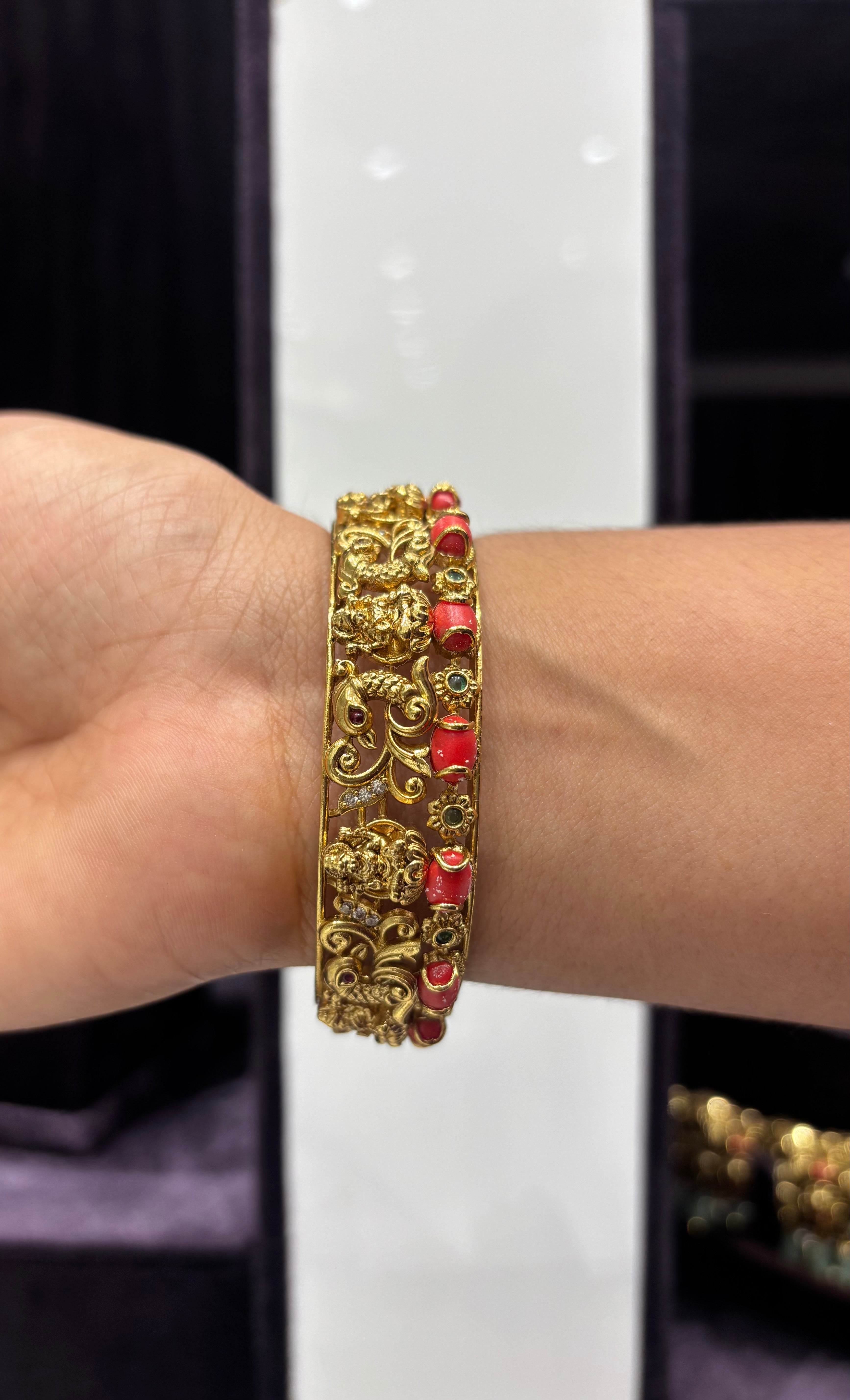 Nakshi bangle with pagadam( single)
