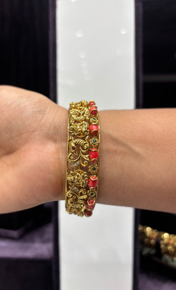 Nakshi bangle with pagadam( single)
