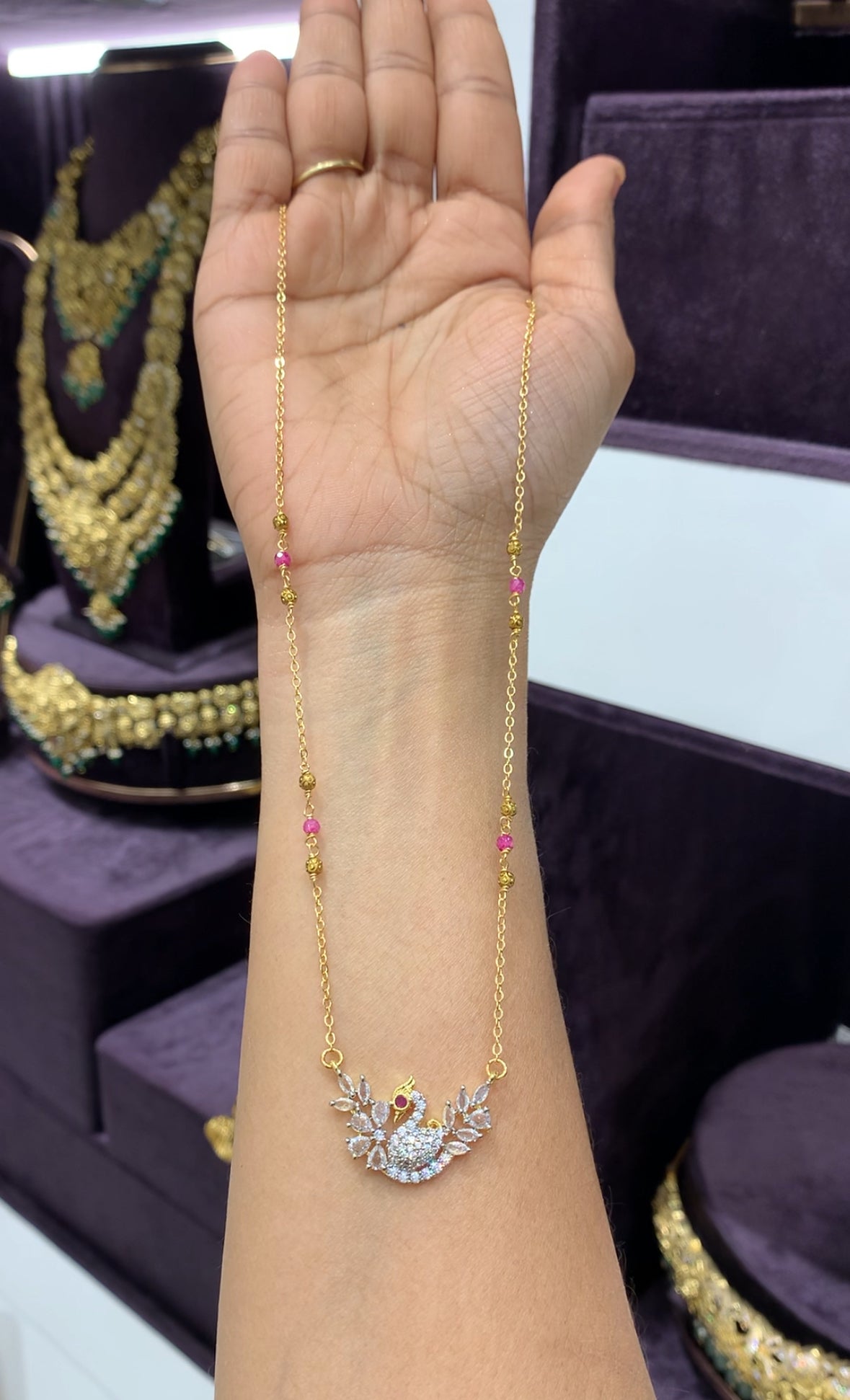Beautiful Cute Pendant set with Chain 18inches