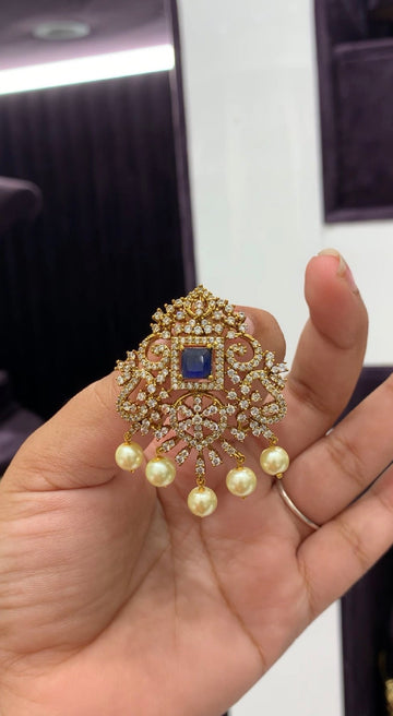 Beautiful Pendent with Backhook