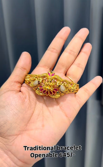 Beautiful Traditional Kada Bracelet Free size