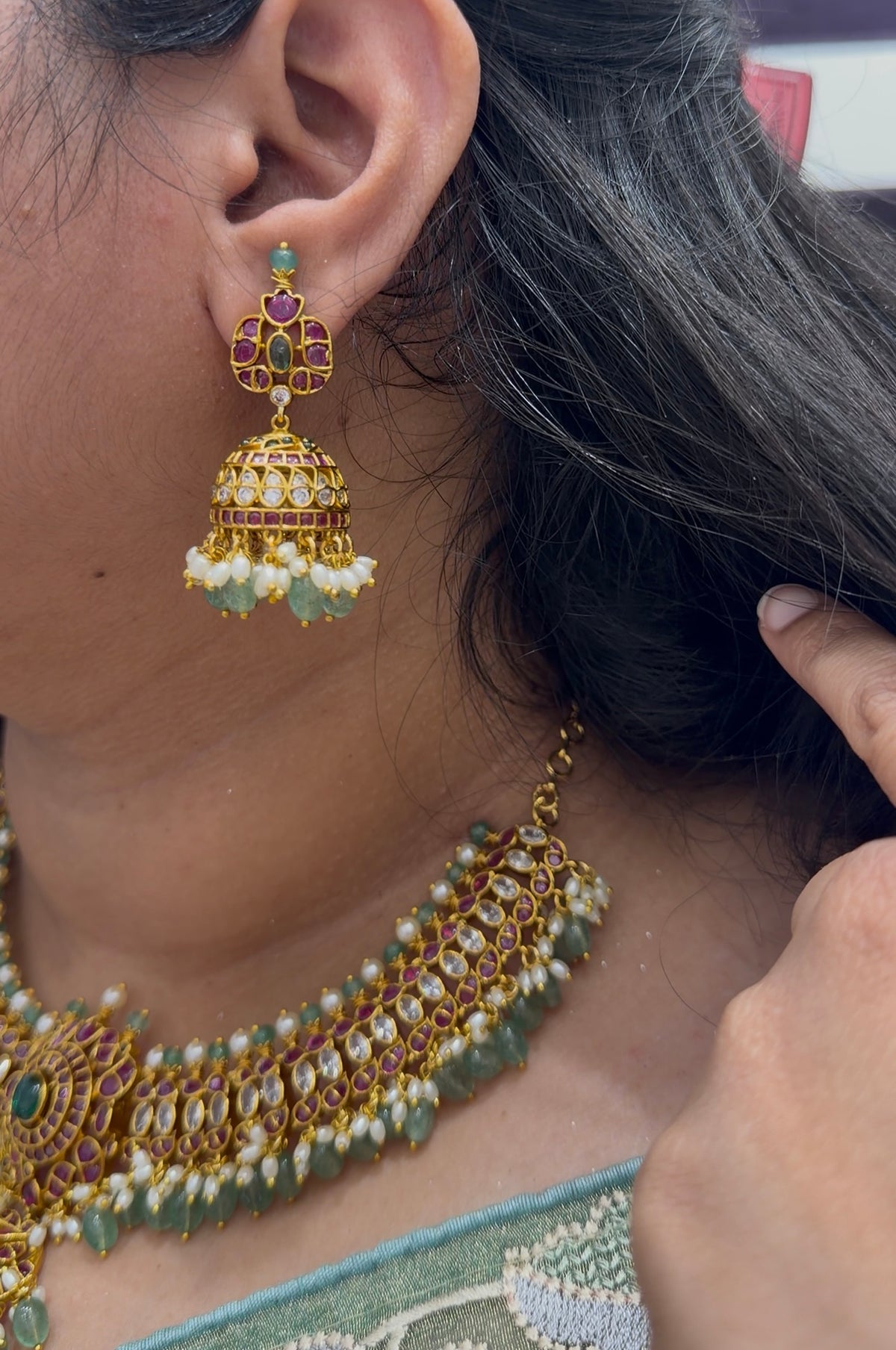 Beautiful pota stone necklace with pushback earrings