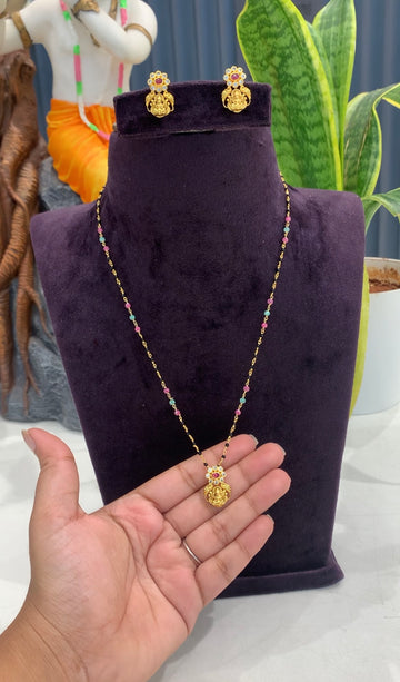 Beautiful kasu model pendent set with blackbeads chain 18 inchs long