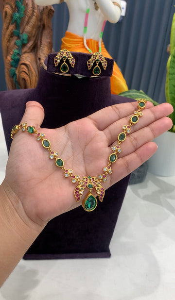 Beautiful pota stone simple necklace with pushback earrings