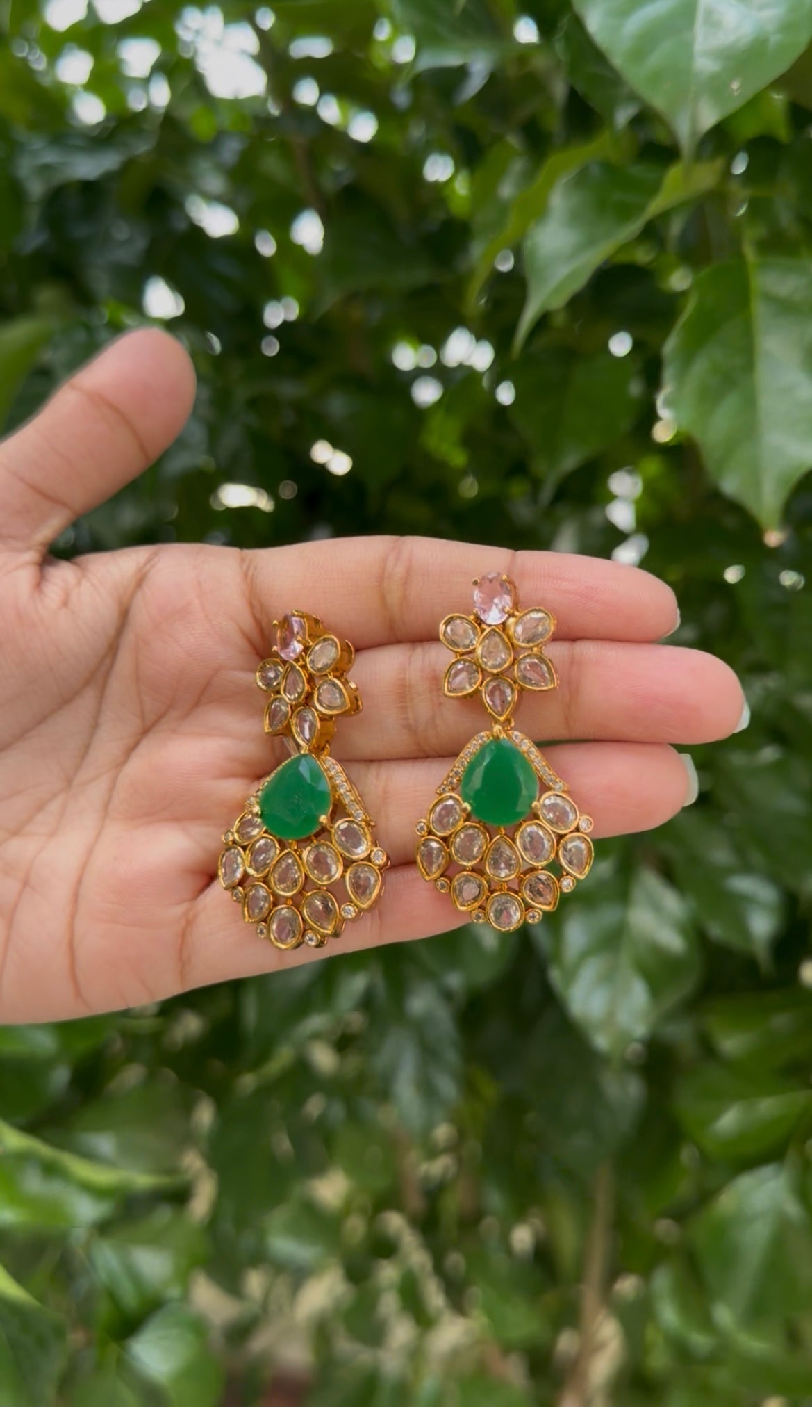 Beautiful green stone necklace set with pushback earrings