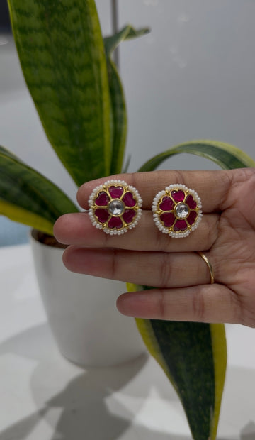 Beautiful jadau kundhan studs with pushback