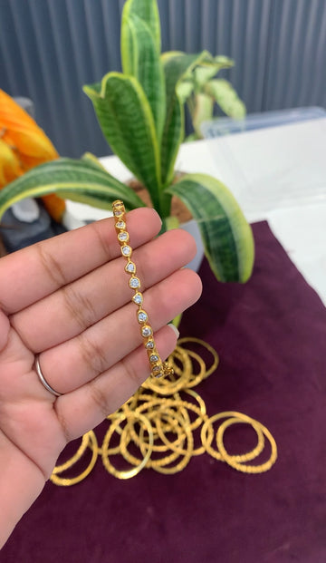 Beautiful uncut stones openable bracelet