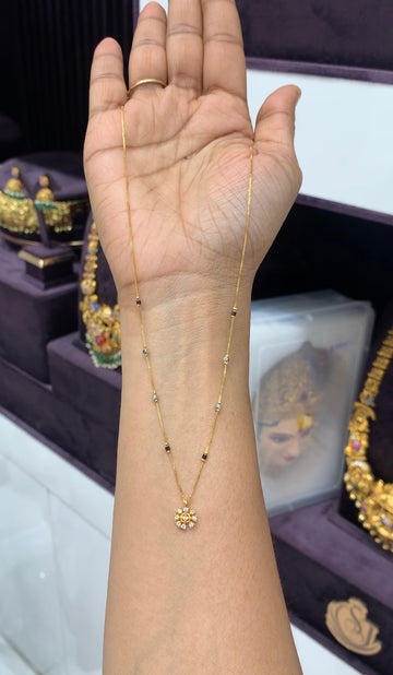 Beautiful simple blackbeads chain 18 inchs long