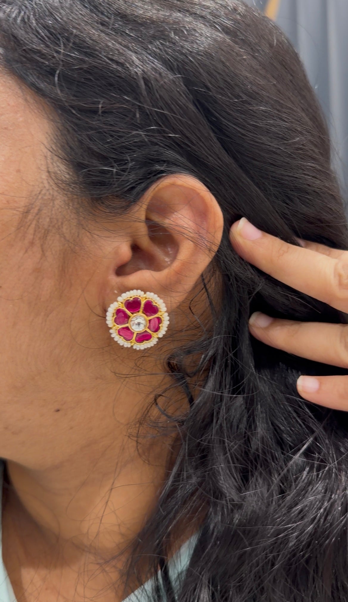 Beautiful jadau kundhan studs with pushback