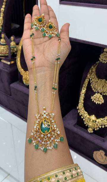 Beautiful uncut stones pendent set with chandraharam chain 18 inchs long