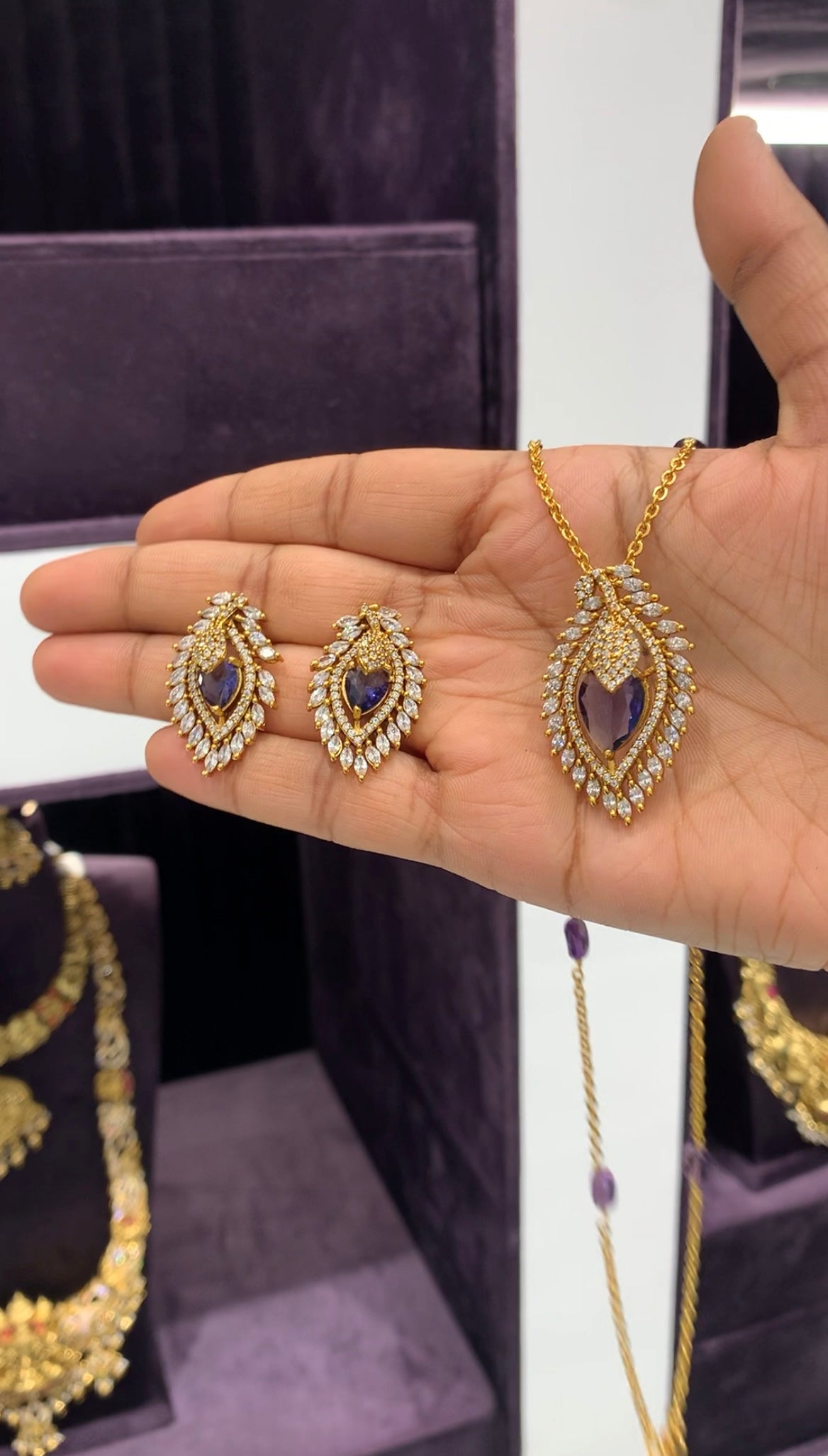 Beautiful purple color pendant set with handmaking Chandraharam chain 18inchs long