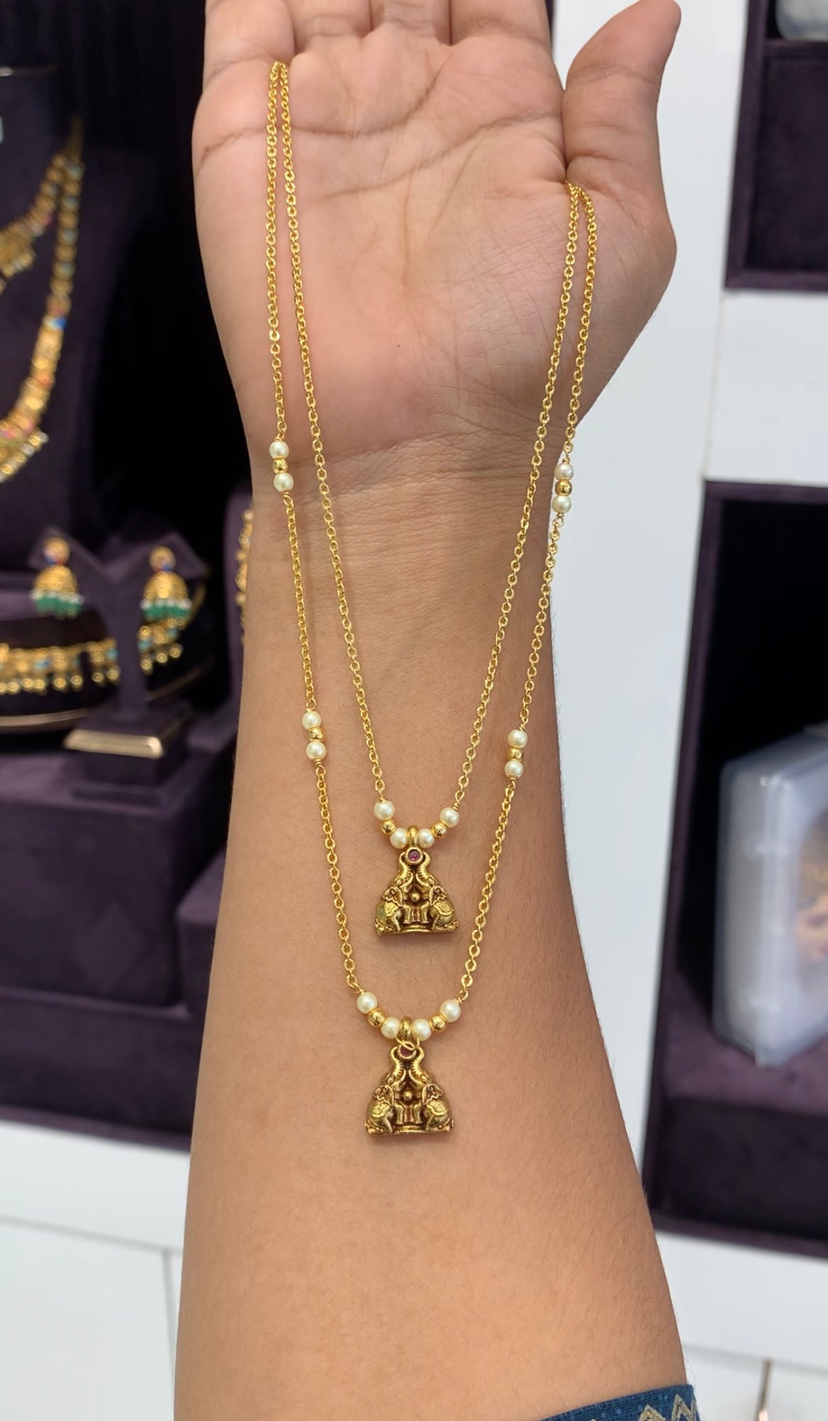 Beautiful elephant pedent double step chandraharam chain 18 inchs long