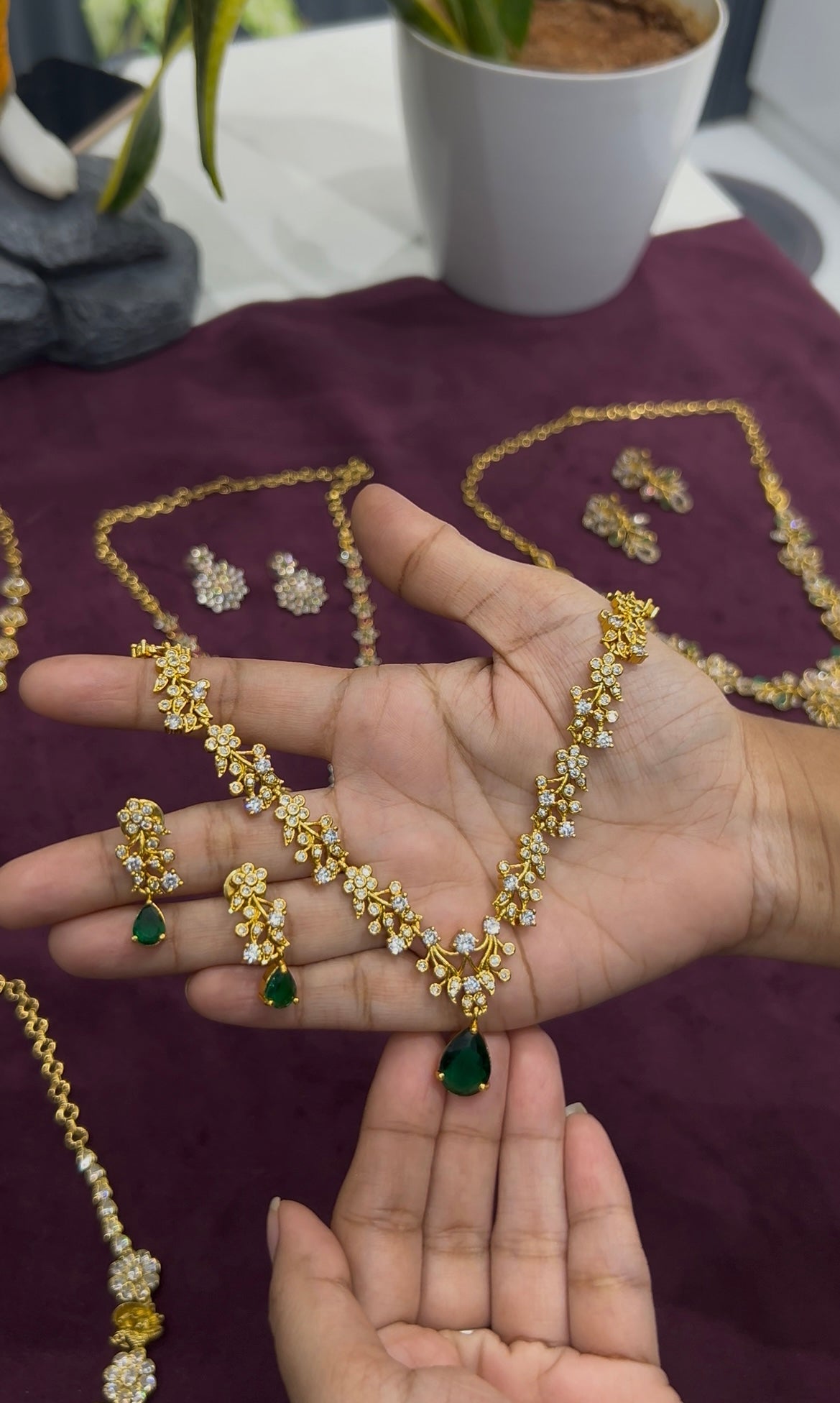 Beautiful green & white stones necklace set with adjustable chain