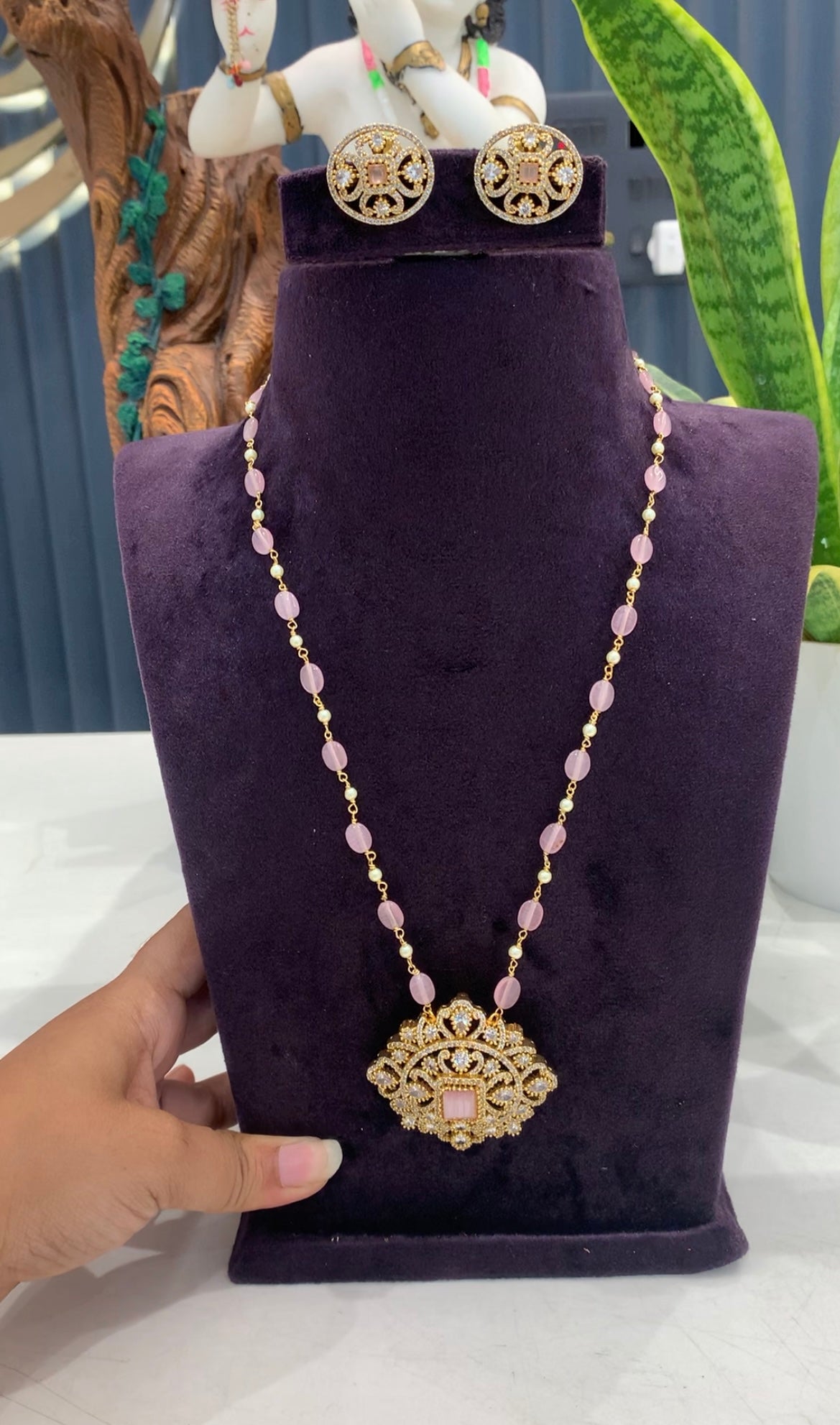 Beautiful  white & pink stones   pendant set with beads mala  24 inchs long