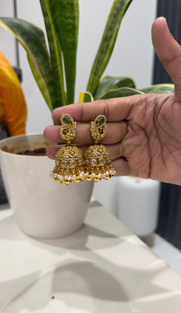 Beautiful CZ stone jumkis with pushback