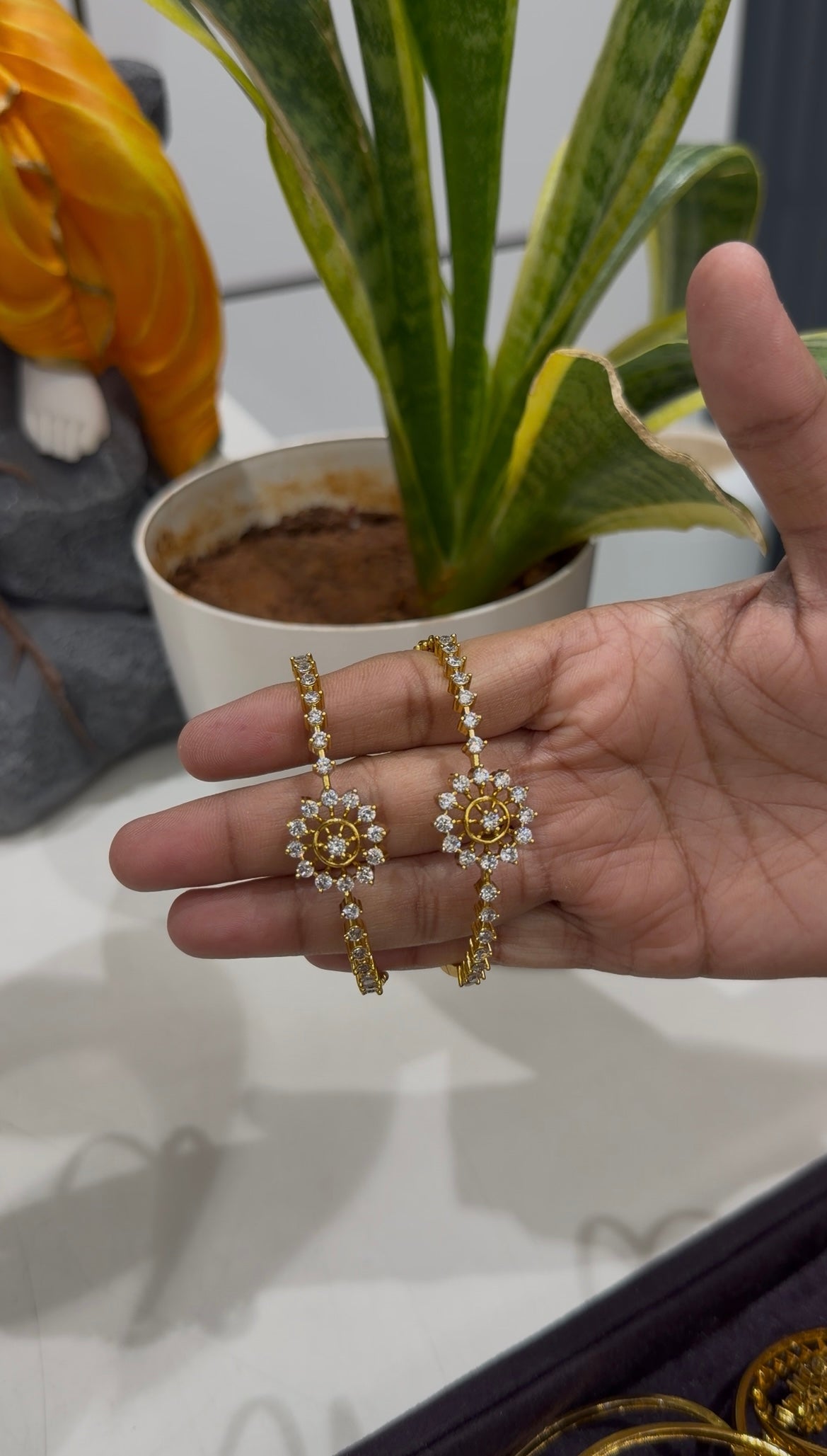 Beautiful white stones openable bracelet