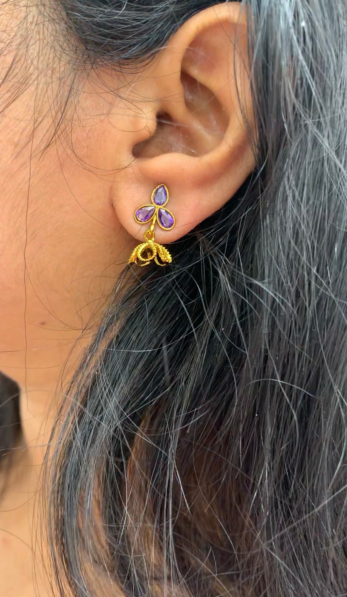 Beautiful purple color stone jumkis with pushback