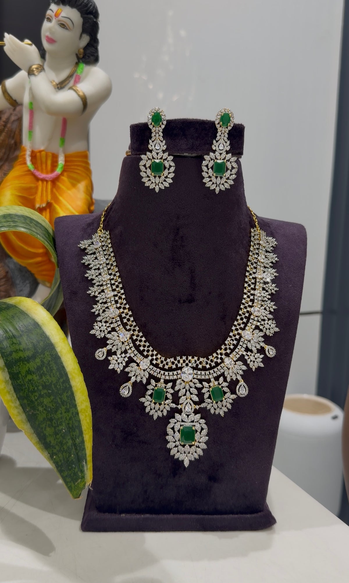 Beautiful Gj polish  white and green stones necklace with screwback earrings