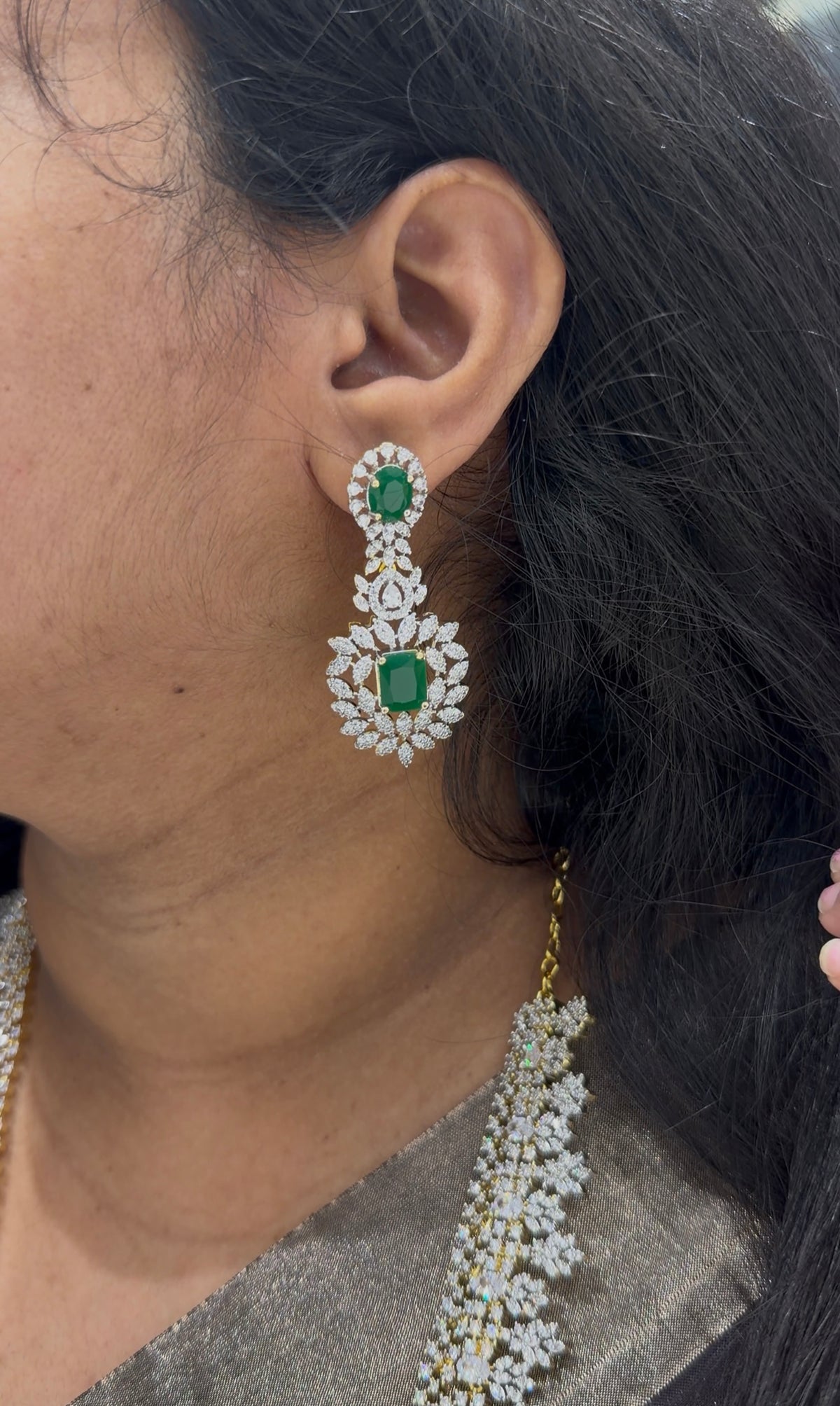 Beautiful Gj polish  white and green stones necklace with screwback earrings