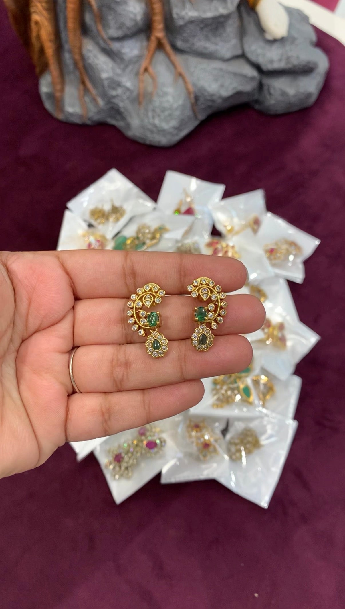 Beautiful earrings with pushback