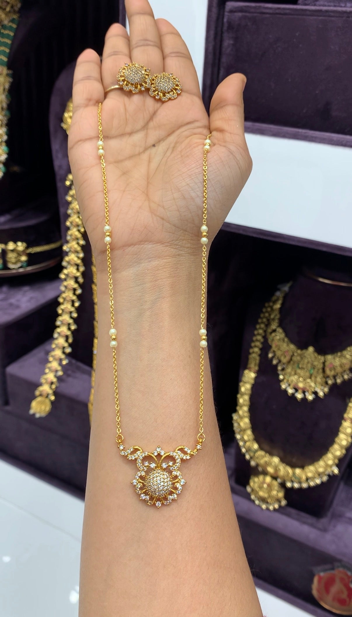Beautiful 18inch chain with locket and earrings