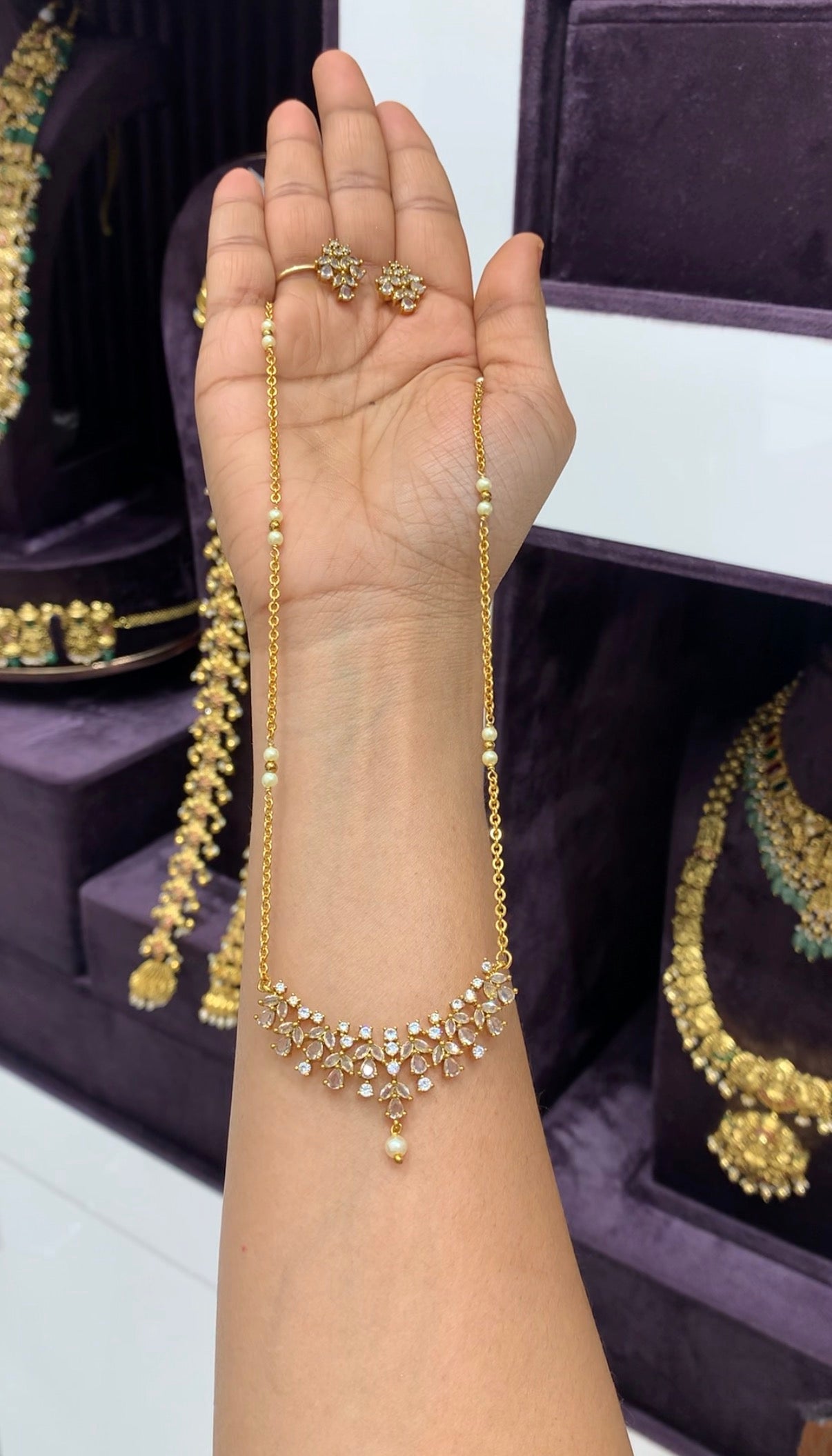 Beautiful 18inch chain with locket and earrings
