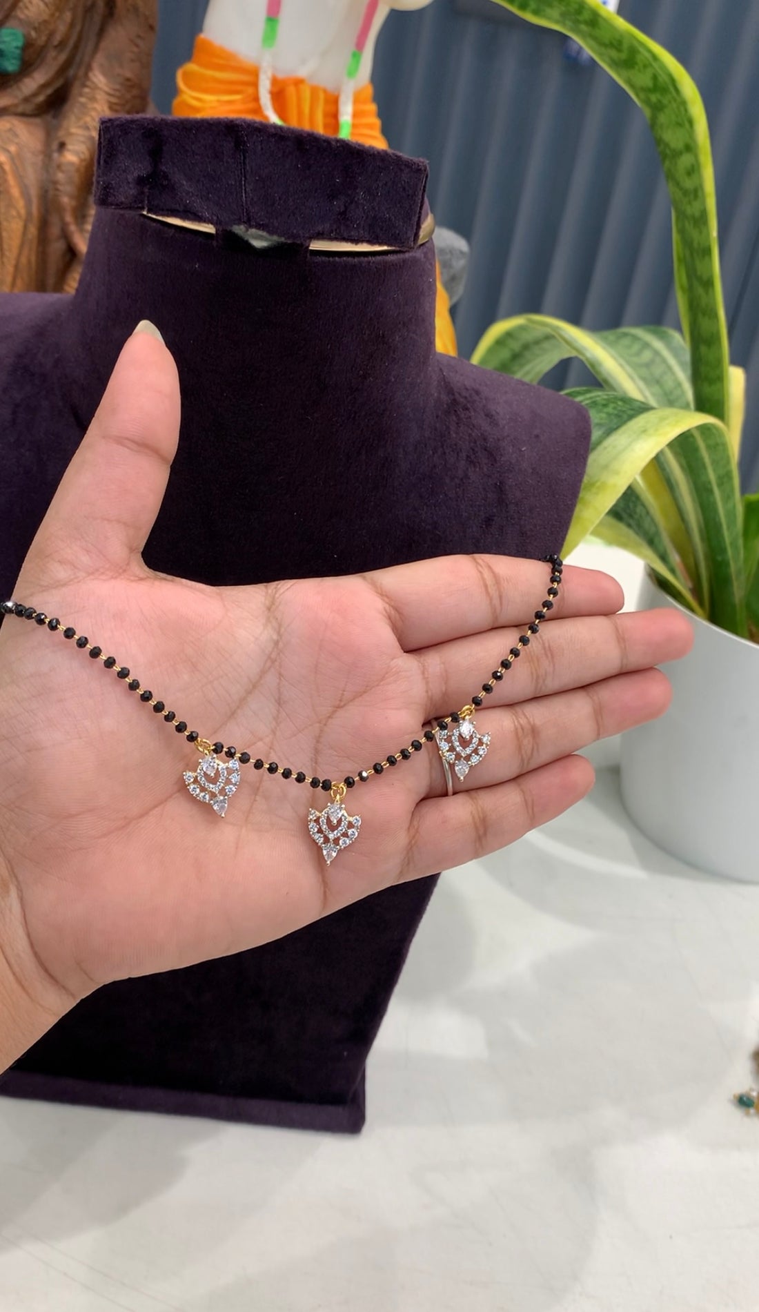 Beautiful GJ polish lokets with blackbeads chain
