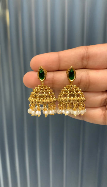 Beautiful green stone pushback jumkis with pearls finishing