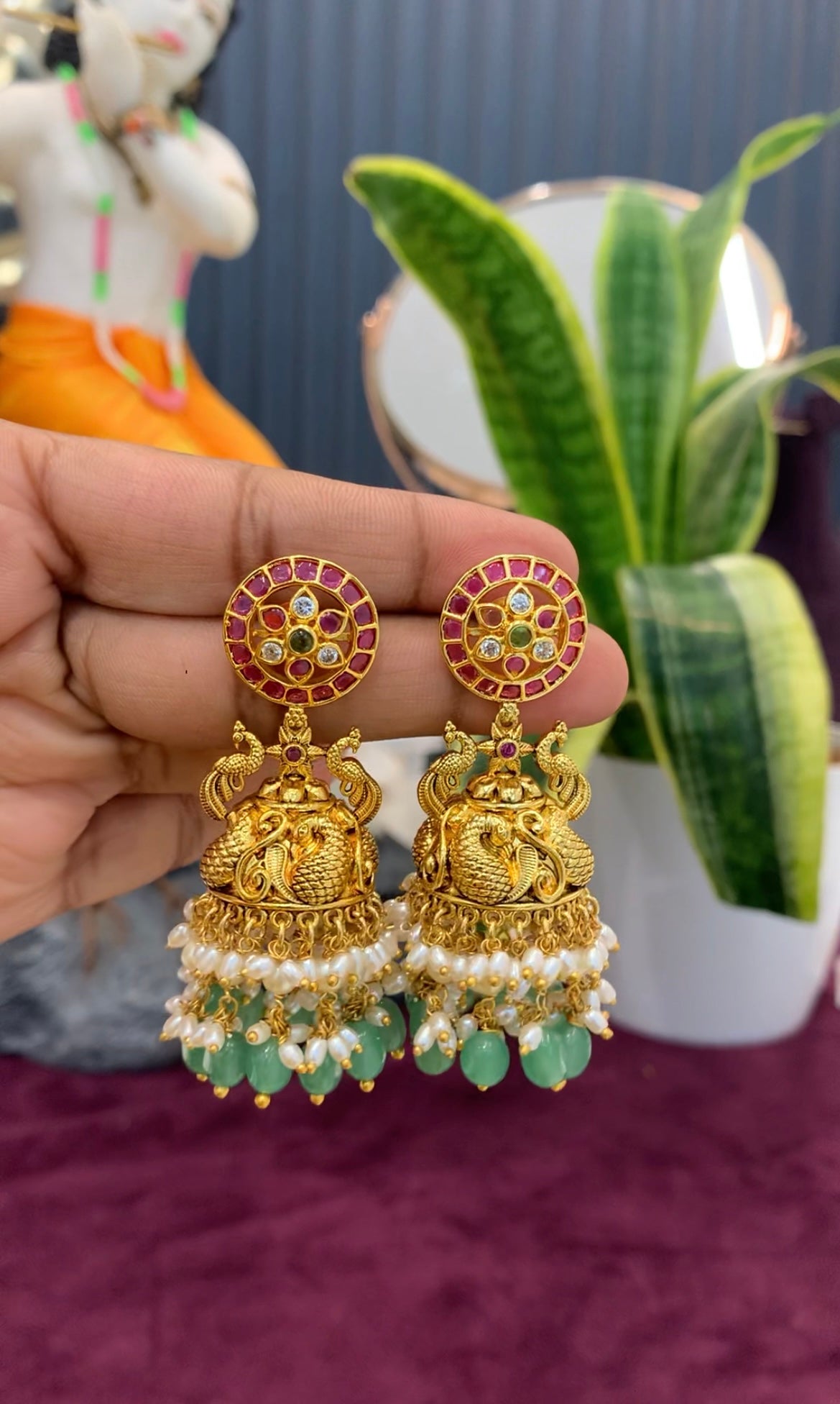 Beautiful pota stone & peacock design pusback jumkis with beads finishing