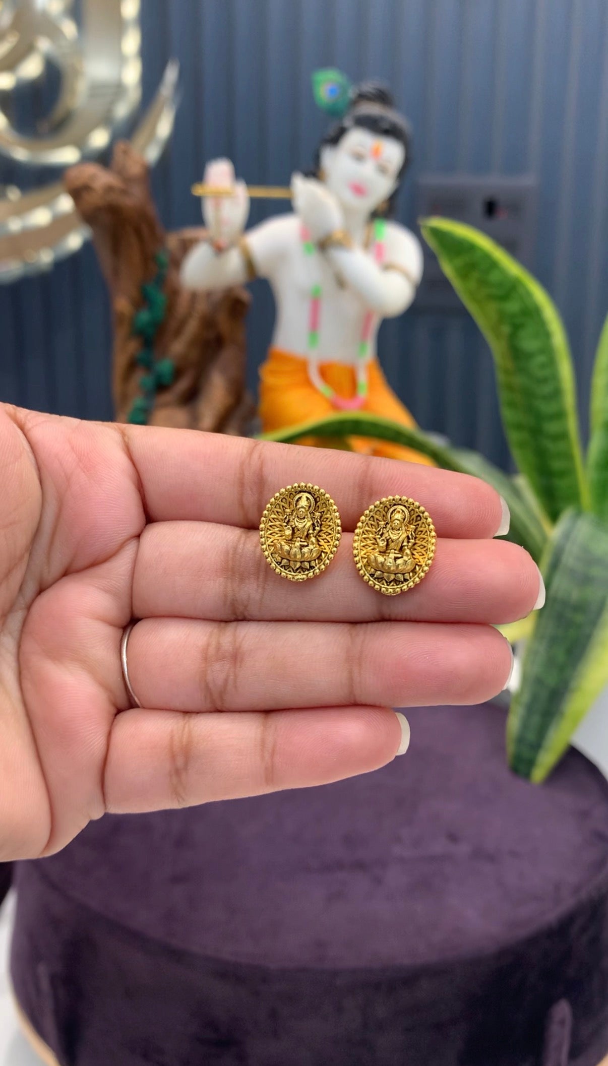 Cute lakshmi idol studs with pushback