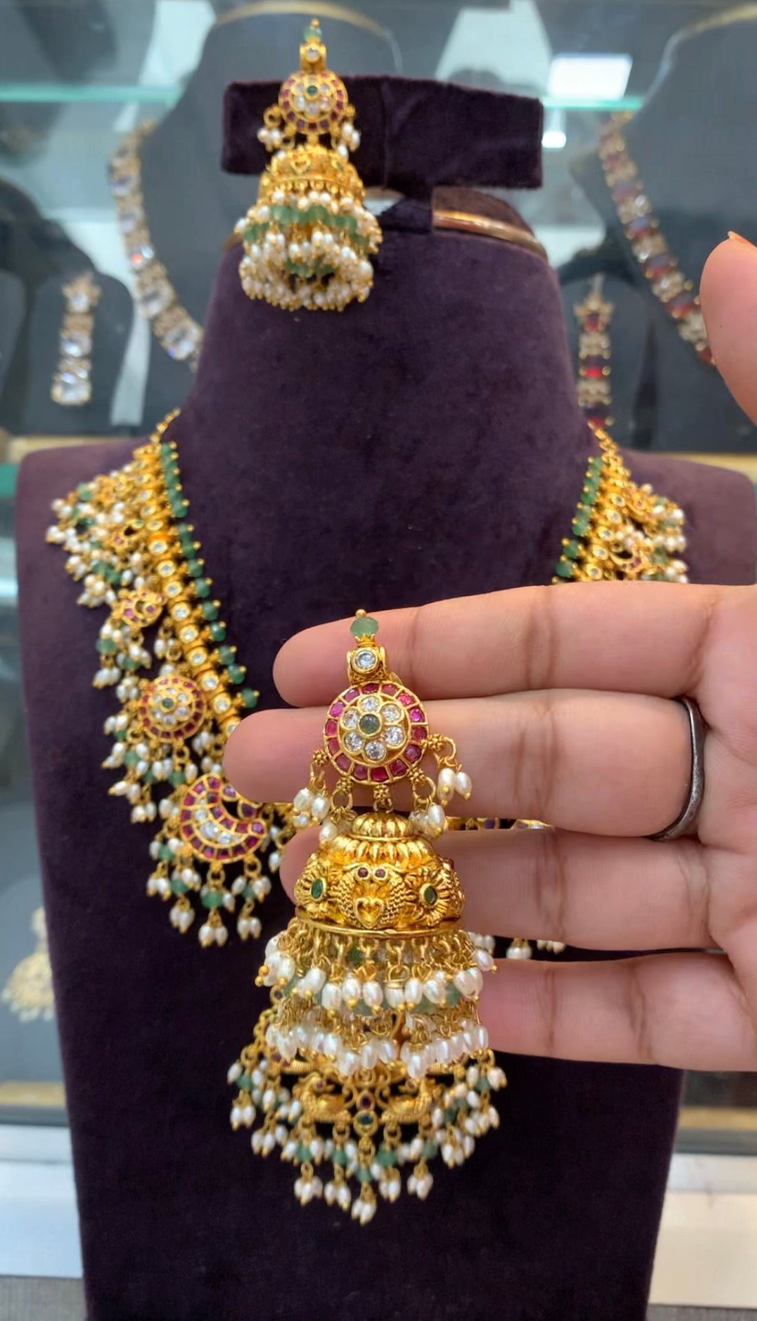 Beautiful pota stone gutti pusalu necklace with pushback jumkis