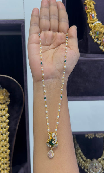 Beautiful ganesh pendent with pearls chain 18 inchs long